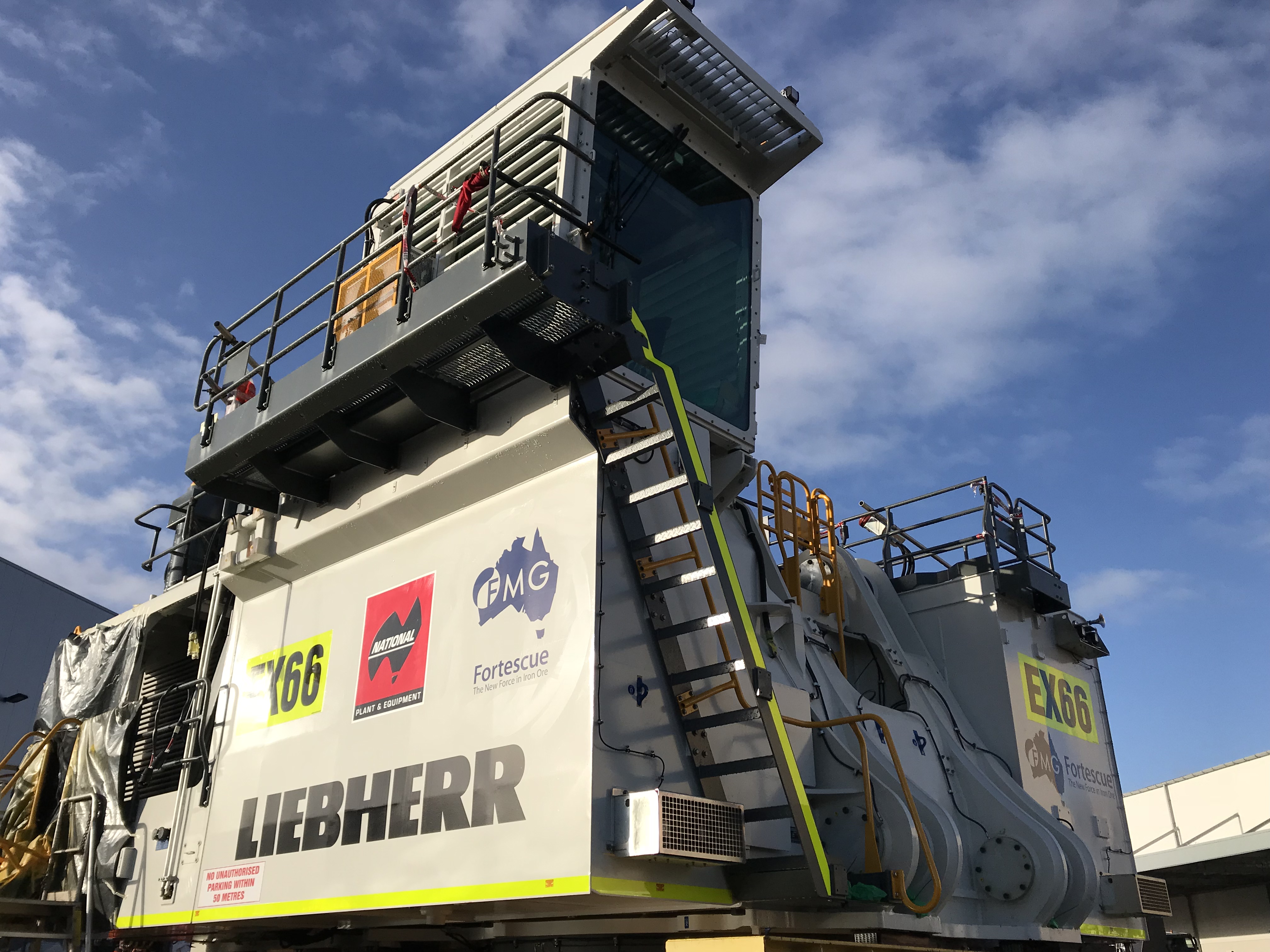 National Group, National Plant & Equipment, Liebherr R996B Excavator, FMG Fortescue Metals