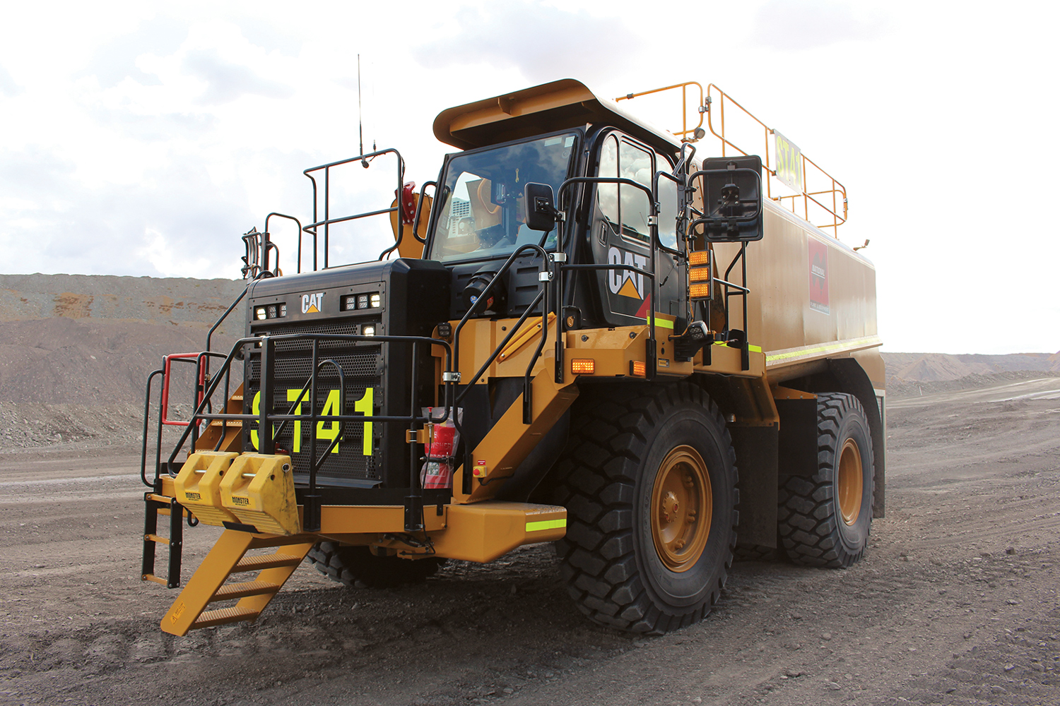 Mining Equipment CAT 775G Service Truck